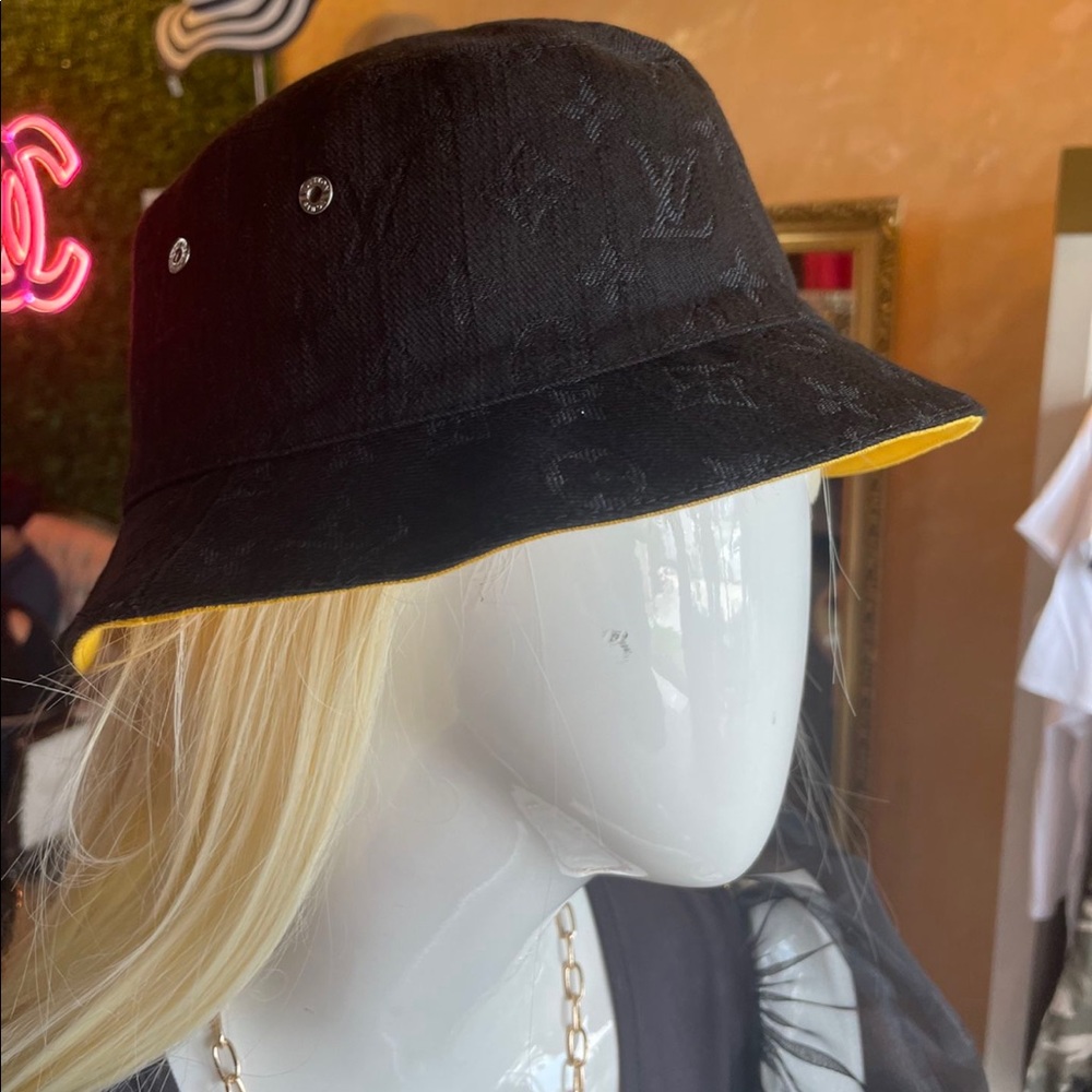 Louis Vuitton bob bucket hat